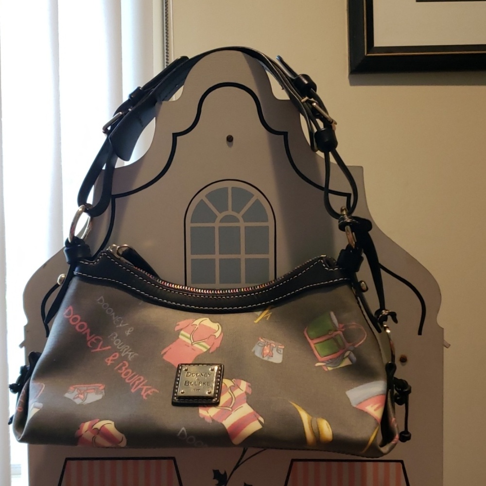 Dooney & Bourke shoulder bag